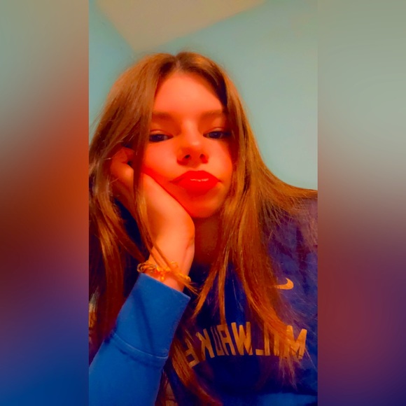 Meet your Posher, Kellyn - Picture 1 of 1